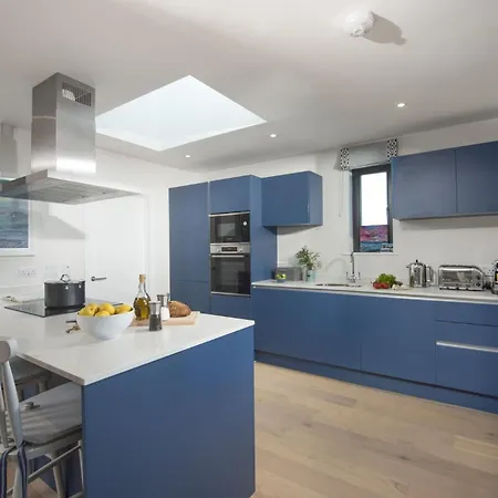Harlyn Penthouse, Harlyn Bay
