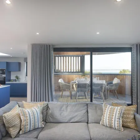Harlyn Penthouse, Harlyn Bay